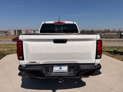 Used 2025 Chevrolet Colorado Trail Boss AWD/4WD image 4