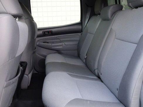 Used 2015 Toyota Tacoma 4x4 Double Cab image 12