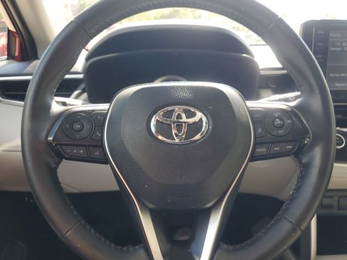Used 2022 Toyota Corolla Cross LE w/ Moonroof Package image 21