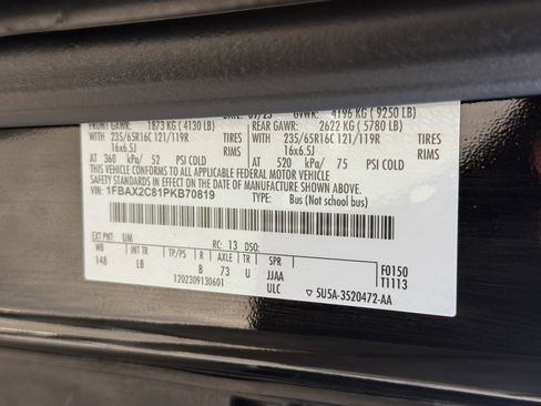 Used 2023 Ford Transit 350 XLT image 27