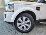 Used 2016 Land Rover LR4 HSE image 2