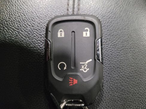 Used 2022 GMC Terrain SLT w/ Tech Package AWD/4WD image 32