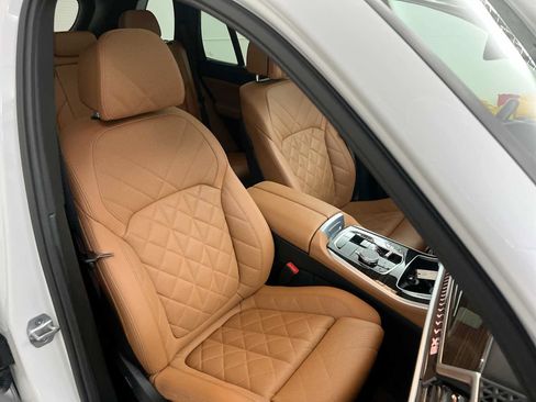Used 2024 BMW X5 xDrive40i w/ Premium Package AWD/4WD image 32