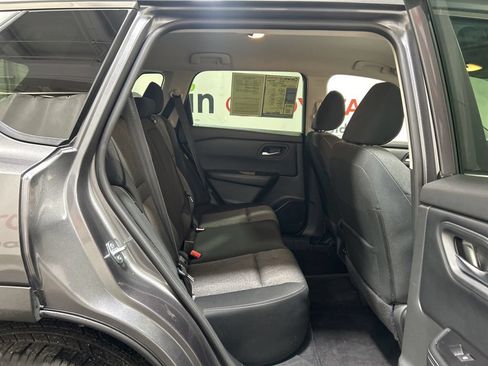 Used 2025 Nissan Rogue SV AWD/4WD image 14