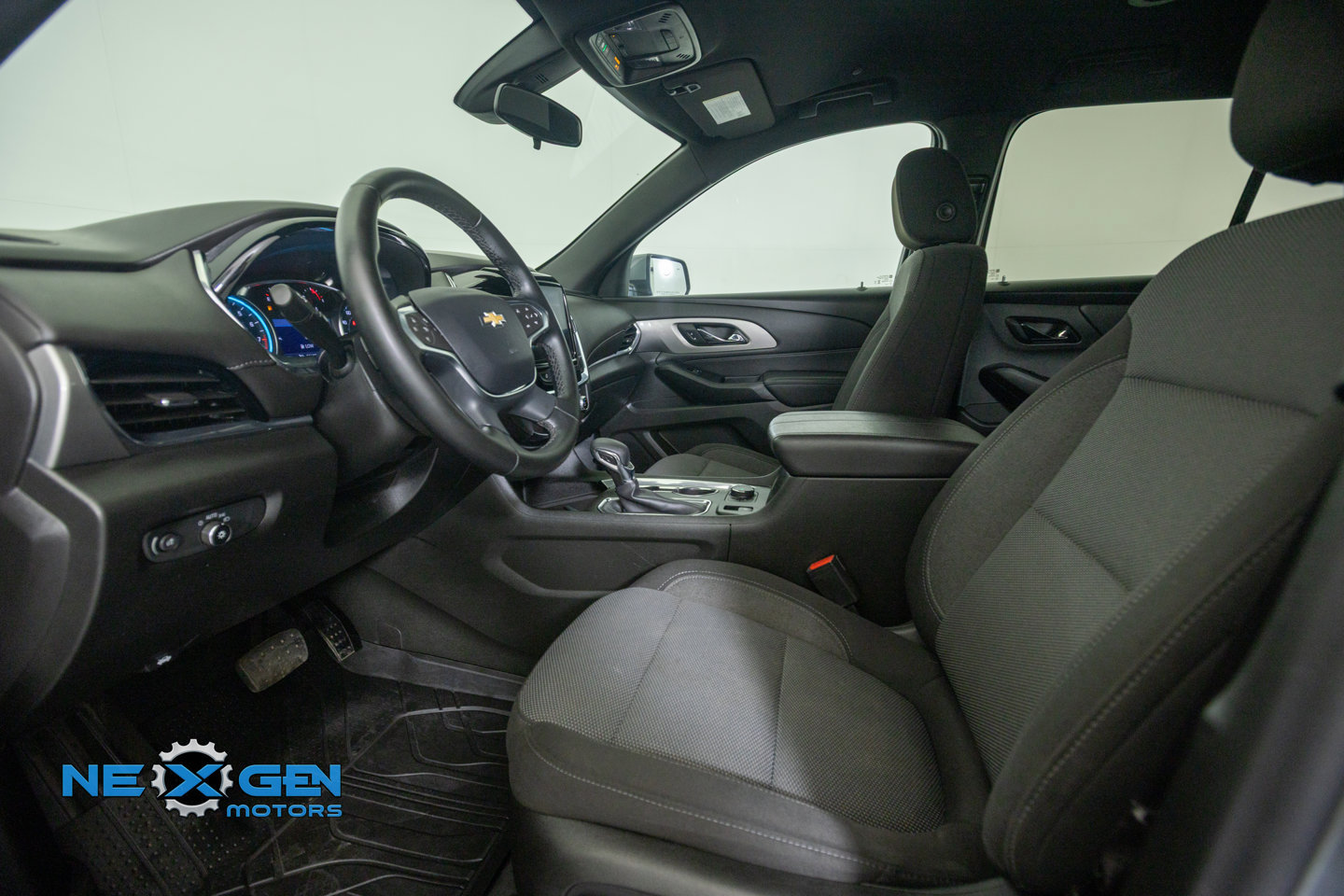 Used 2023 Chevrolet Traverse LT w/ LPO, Floor Liner Package AWD/4WD image 11