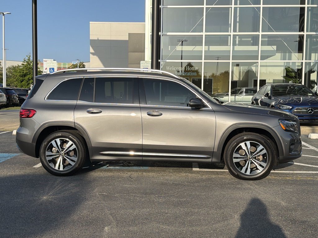 Certified 2026 Mercedes-Benz GLB 250 4MATIC image 2