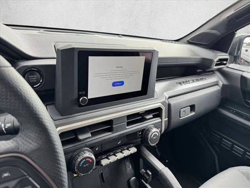 Certified 2025 Toyota Tacoma SR5 AWD/4WD image 13