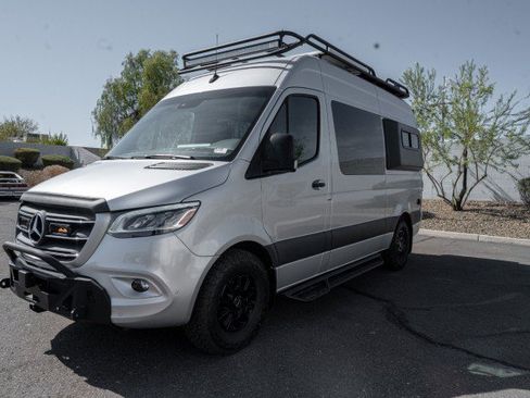 Used 2024 Mercedes-Benz Sprinter 2500 image 2
