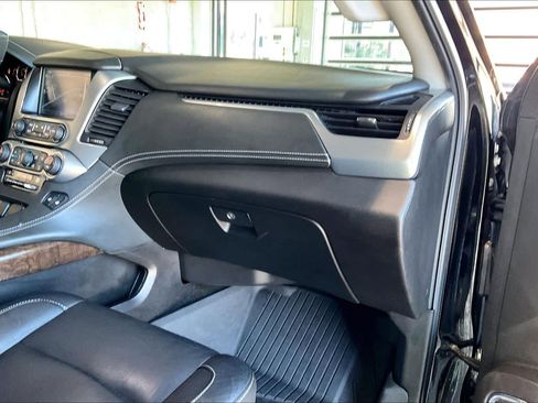 Used 2017 Chevrolet Tahoe LT image 17