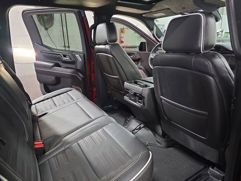 Used 2024 GMC Sierra 1500 AT4X AWD/4WD image 11