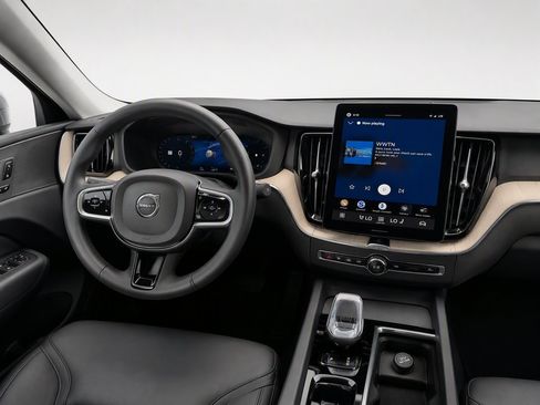 Certified 2026 Volvo XC60 B5 Plus AWD/4WD image 21
