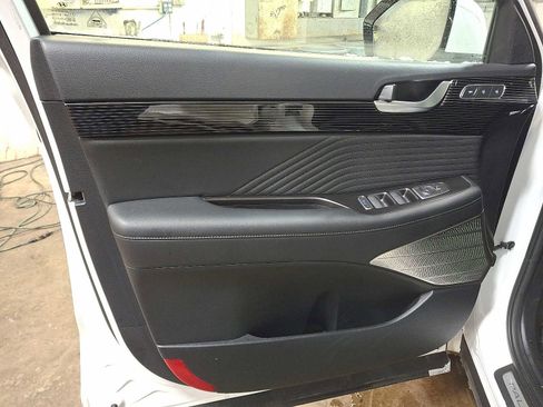 Used 2024 Hyundai Palisade Calligraphy image 12