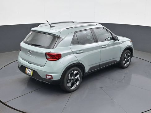 New 2026 Hyundai Venue SEL FWD image 17