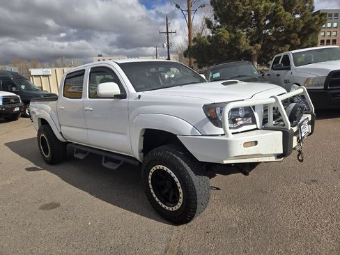 Used 2009 Toyota Tacoma 4x4 Double Cab w/ TRD Sport Pkg w/JBL Audio image 13