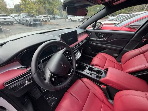 New 2025 Lincoln Corsair Reserve w/ Equipment Group 202A image 9