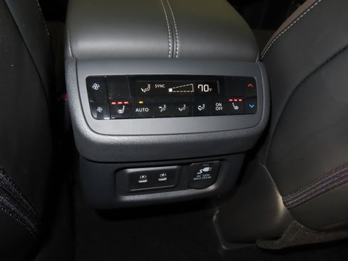 New 2026 Nissan Pathfinder Platinum image 43