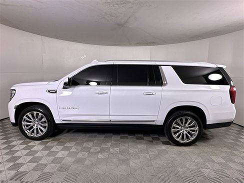 Used 2023 GMC Yukon XL Denali w/ LPO, Floor Liner Package image 5