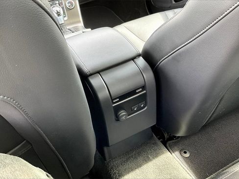 Used 2015 Volvo S60 T5 Platinum image 32