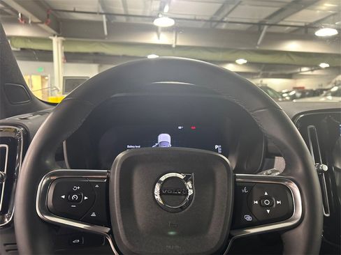 Certified 2023 Volvo XC40 Recharge Plus image 12