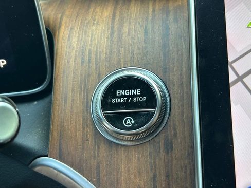 Used 2023 Mercedes-Benz GLC 300 4MATIC w/ Exclusive Trim Package image 46