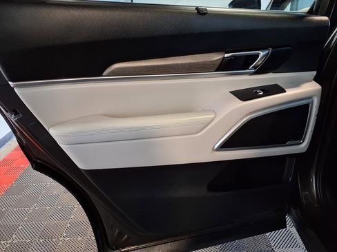 Used 2020 Kia Telluride EX w/ Towing Package image 17