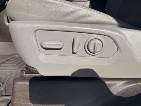 Used 2020 Chevrolet Silverado 2500 LTZ w/ LTZ Plus Package image 12