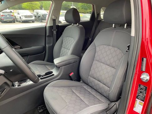 Used 2022 Kia Niro LXS image 22