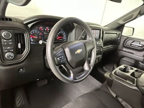 Used 2020 Chevrolet Silverado 1500 Custom w/ Custom Value Package AWD/4WD image 14