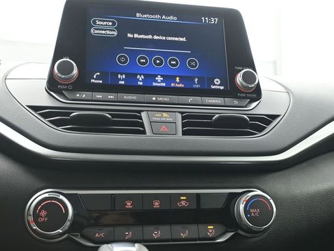 Used 2025 Nissan Altima 2.5 S image 16