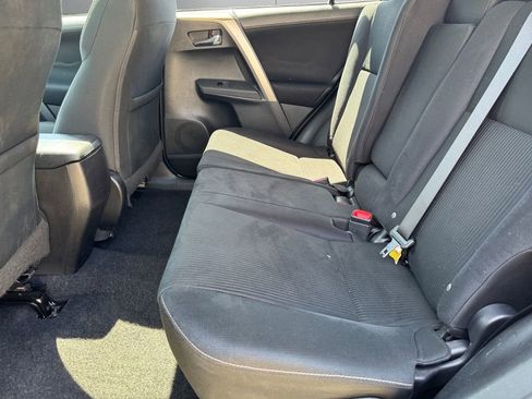 Used 2015 Toyota RAV4 XLE AWD/4WD image 16