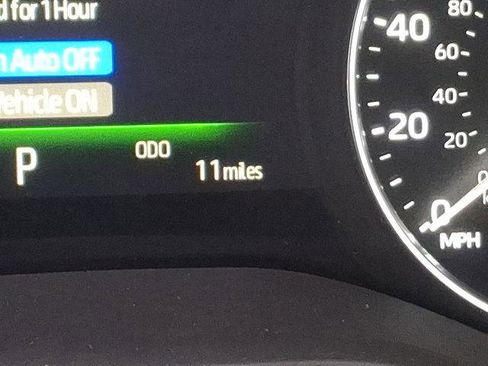 Certified 2024 Toyota Sienna Platinum image 14