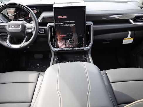 New 2026 GMC Yukon XL Elevation image 19