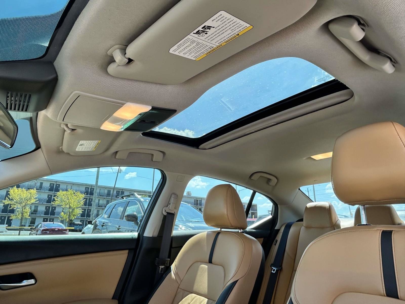 Used 2024 Nissan Sentra SV w/ SV Premium Package FWD image 14