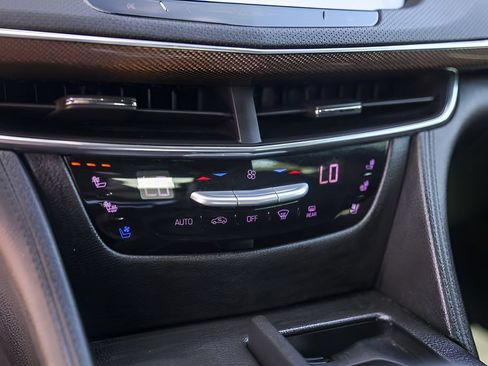 Used 2018 Cadillac CT6 Premium Luxury w/ Super Cruise Package AWD/4WD image 18