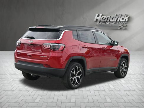 Used 2025 Jeep Compass Limited AWD/4WD image 9