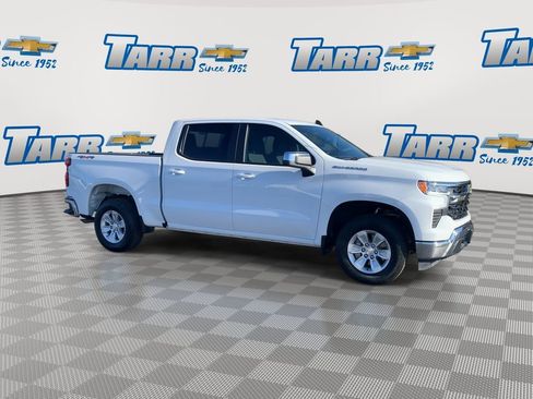 Used 2025 Chevrolet Silverado 1500 LT image 2