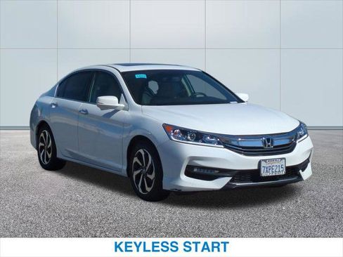 Used 2017 Honda Accord EX image 4