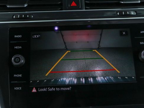 Used 2023 Volkswagen Tiguan SE R-Line FWD image 18