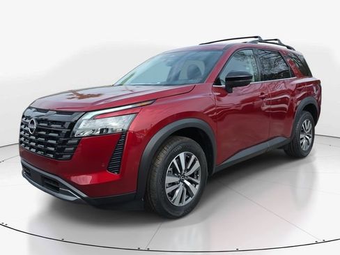 New 2026 Nissan Pathfinder SL image 5