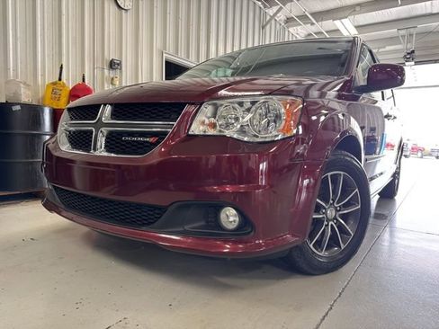 Used 2017 Dodge Grand Caravan SXT FWD image 30