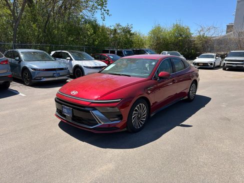 Certified 2025 Hyundai Sonata SEL FWD image 4