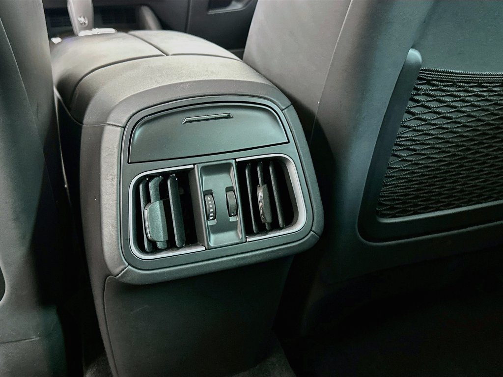 Used 2022 Maserati Levante F Tributo AWD/4WD image 27