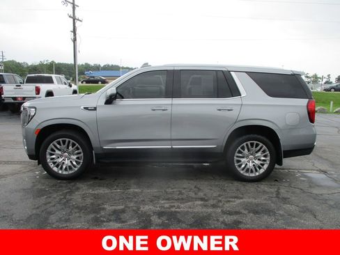 Used 2024 GMC Yukon SLT w/ SLT Luxury Package AWD/4WD image 11