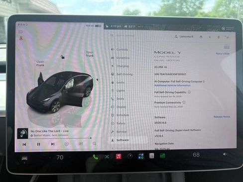 Used 2022 Tesla Model Y Long Range AWD/4WD image 25