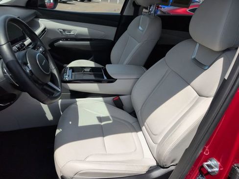 Used 2025 Hyundai Tucson Limited image 13