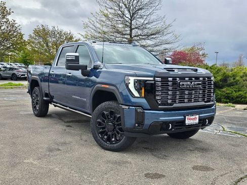 New 2026 GMC Sierra 2500 Denali Ultimate w/ Snow Plow Prep/Camper Package AWD/4WD image 2