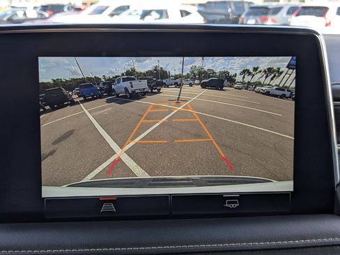 Used 2023 GMC Yukon SLT image 23