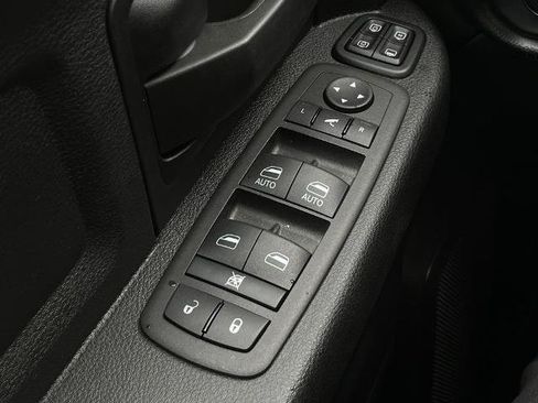 Used 2024 RAM 3500 Tradesman w/ Chrome Appearance Group AWD/4WD image 11