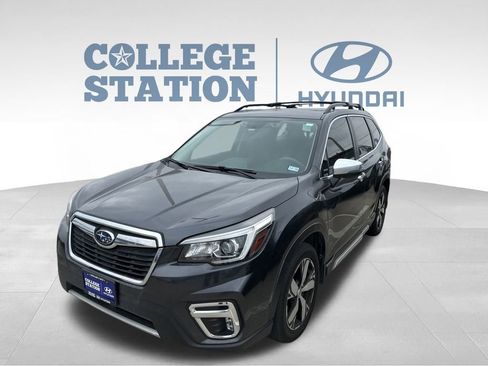 Used 2019 Subaru Forester Touring image 3