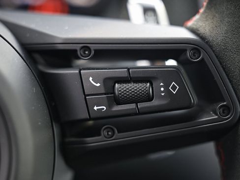 New 2026 Porsche Macan GTS image 38